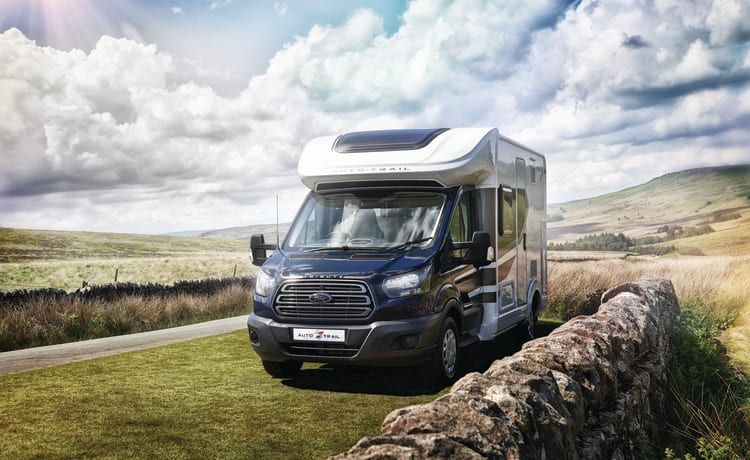 Neo – Brand New Autotrail F62 - 4 Berth