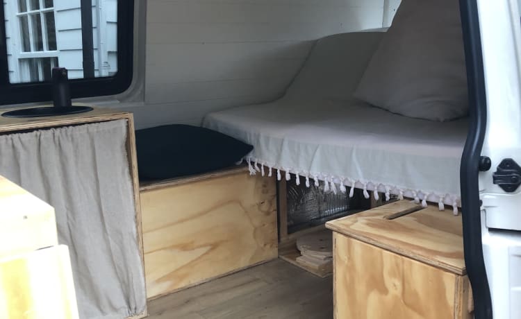 Pedi – Bespoke 2 berth VW Transporter 