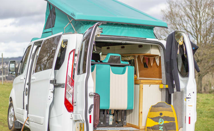Kit – Hire Kit the Campervan with Bespoke Interior
