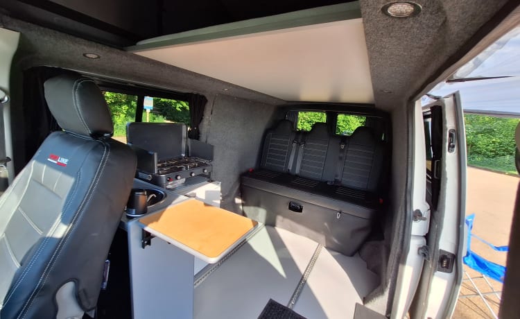 Gigis – Gigis – VW T5 langer Campervan