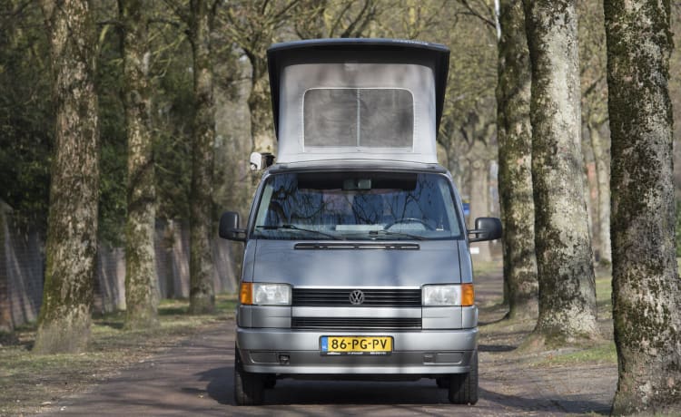 Sunset – VW T4 California mit Aufstelldach; Verkaufsautomat