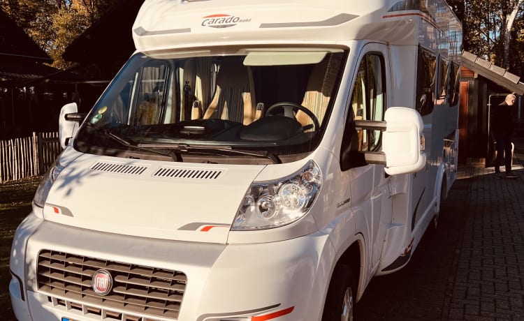 Making Memories! – Accogliente Hymer Carado completamente arredato 4 persone / Moto Euro 5