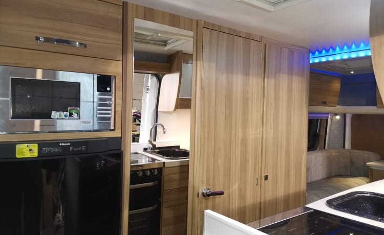 Lorna Marie – Lorna Marie our Luxury Camper 