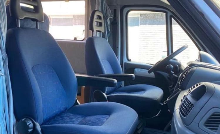 De Comfort Cruiser – La tua casa su ruote! Camper Alcove Hymer lussuoso, spazioso e affidabile