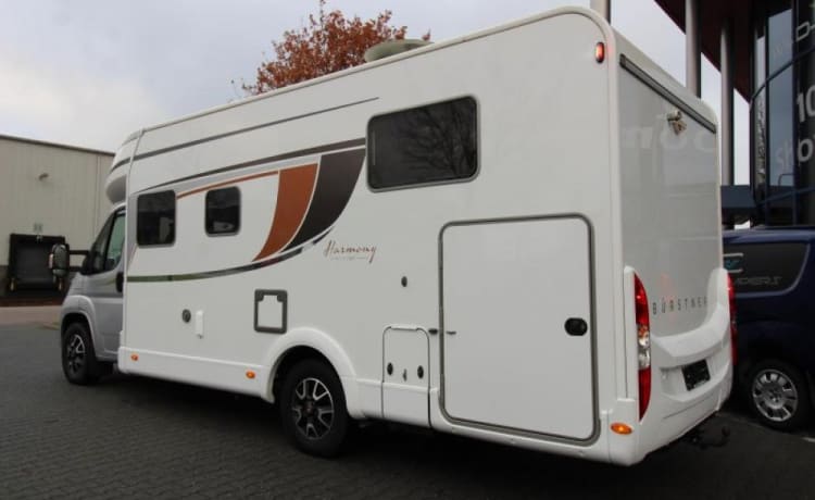 Campi – Luxe 2p Bürstner Lyseo Harmony Line camper, half-integraal uit 2019