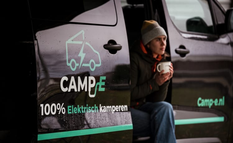 Fully electric bus camper⚡ travel sustainably through Europe