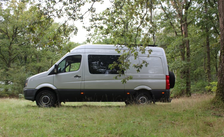 2er Volkswagen Bus aus dem Jahr 2014