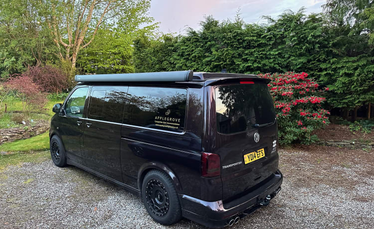 Barry – VW Transporter T5.1 Long WB T32 Highline 180 TDI Campervan