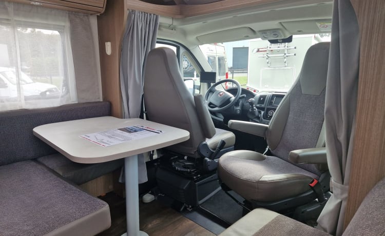 costacamper – 5p Fiat semi-integrated uit 2018