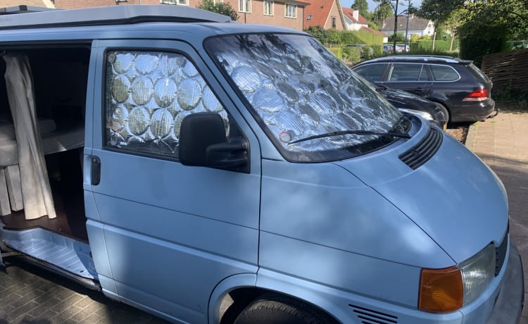 De Bus – Volkswagen T4 (2p) - perfetto per le tue vacanze!