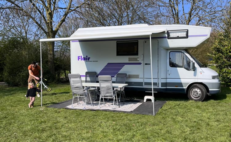 Flitsende Flair – Family motorhome - Flair by Niesmann and Bischoff