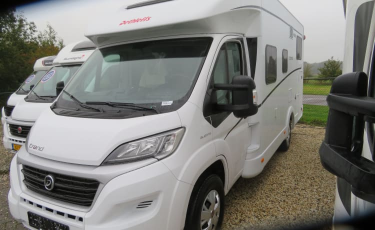 DETHLEFFS Luxury camping-car 4 personnes à partir de 2020