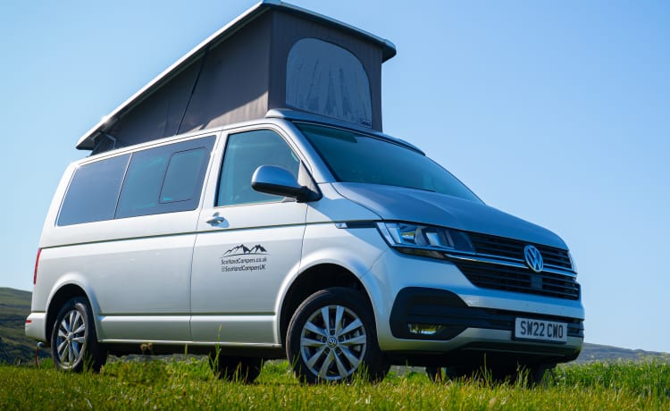 Iona – Luxuriöser Volkswagen Transporter 6.1 mit 4 Schlafplätzen