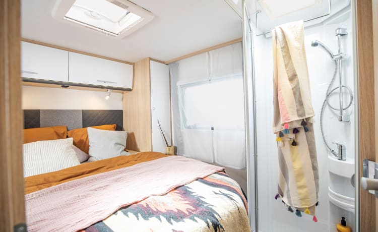 15/22 – Spazioso camper familiare con 6 posti letto!