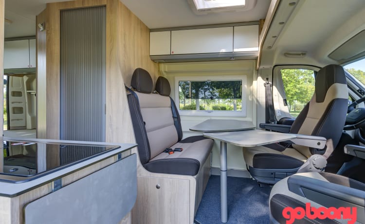 CamperVan 919 – Clever Vario Kids, 2 o 4 posti letto, motore nuovo e silenzioso!