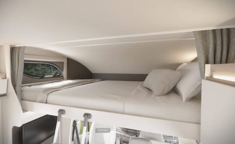 Jim – Luxe 4-persoons automatische camper met eilandbed