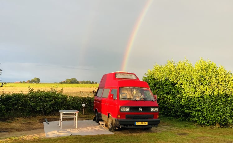 Geräumiger Retro Volkswagen T3 komplett ausgestattet