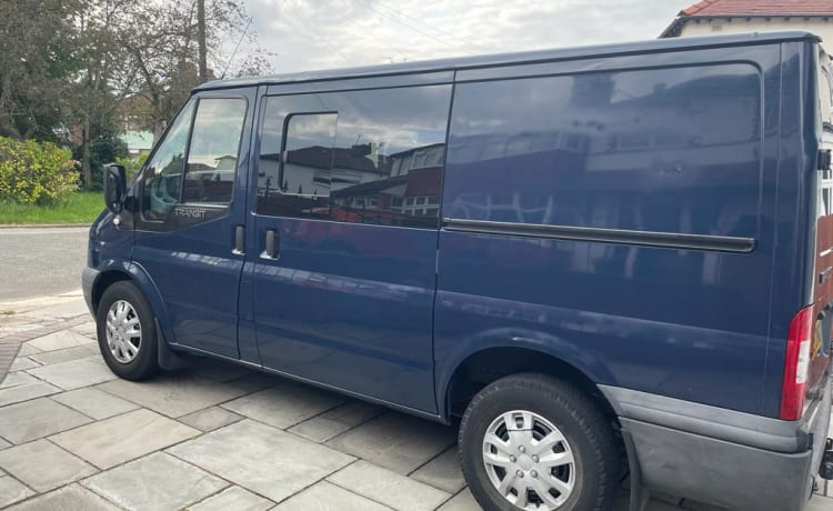 Big Blue – 2 berth Ford campervan from 2013