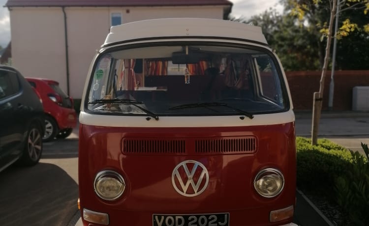 Bosley – VW Erkerbus mit 4 Schlafplätzen aus dem Jahr 1970