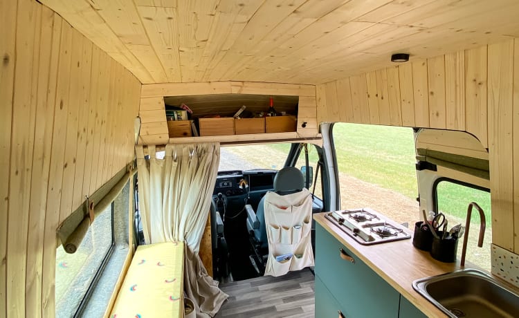 Skippy – Gemütlicher DIY-Camper - Skippy the Van