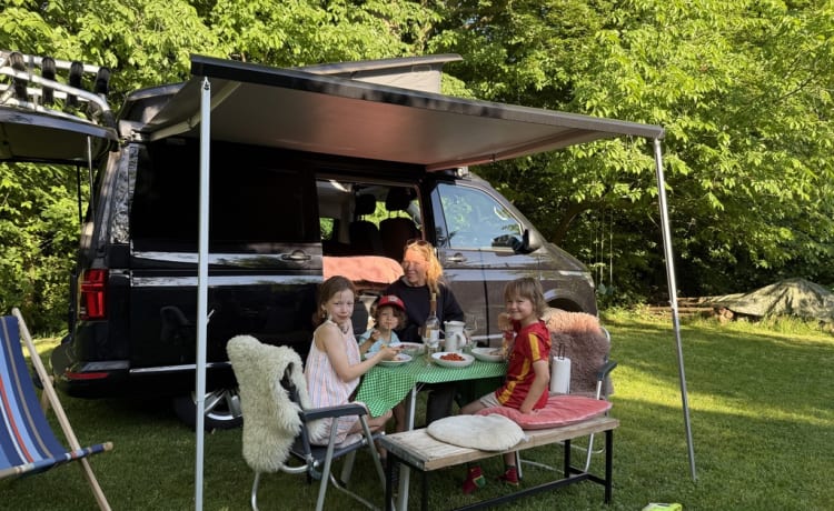 Volkswagen California Beach (5 seats) from 2021