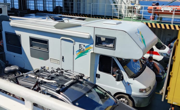 Camper familiare fino a 6 posti per una bella vacanza!