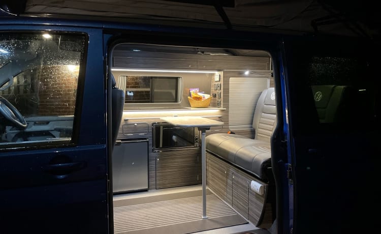 Bluey – The Lil Camper co- 4 Berth VW campervan