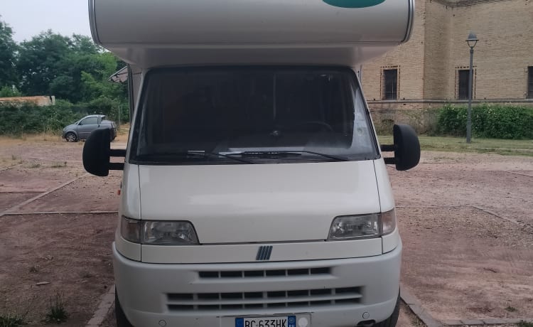 Laura  – Camper con lettone