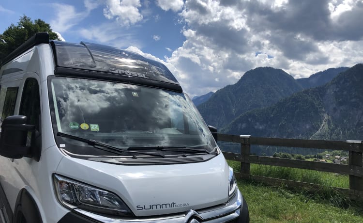Jeroom – Freedom, happiness with a top camper