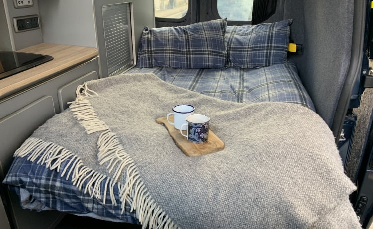 Bluebell – Camping-car Ford Transit personnalisé