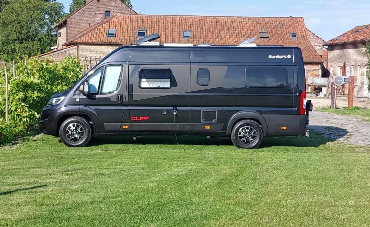 CliffDC – 2pers. Citroën Campervan uit 2024