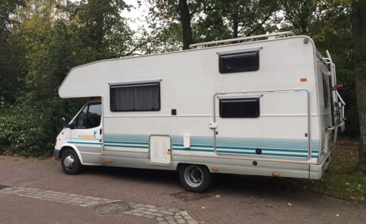 Big Marlin – Avontuurlijke ruime camper met kachel en sanitair