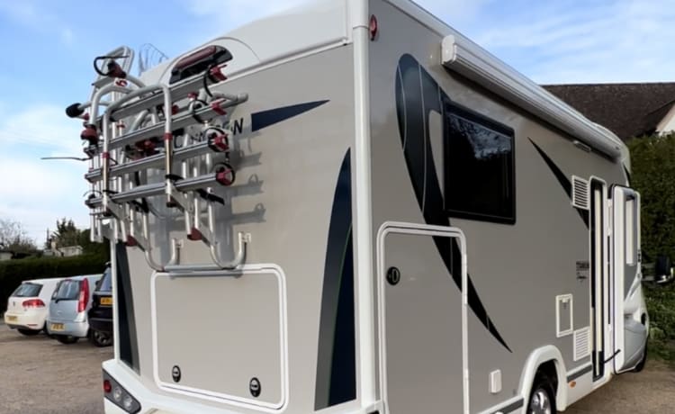 Duke – Chausson 2021 788 4-5 Geburt mit privatem Inselschlafzimmer und großer Garage