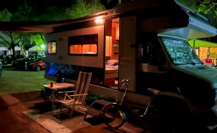 The Dude – Geweldige retro camper uit  1990 "The Dude"