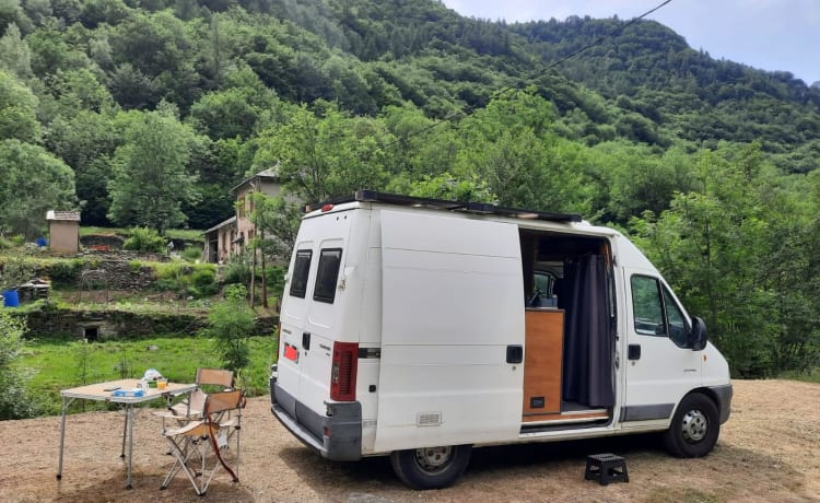 Teide van explorer – Camper verhuur Citroen Jumper L2H2