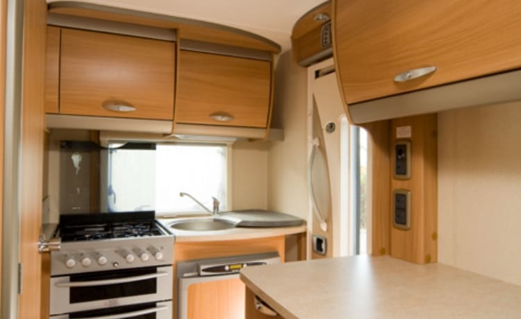 Poldark –  Uks most southerly 4 berth family motorhome