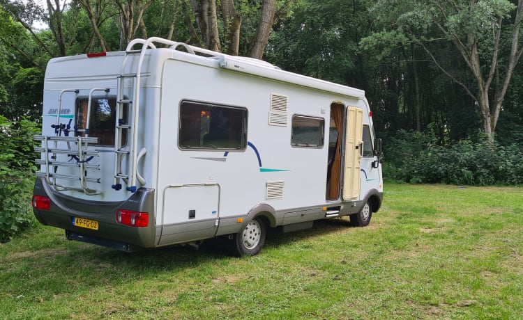 Familiencamper für 6 Personen. Hymer Integral aus dem Jahr 2000