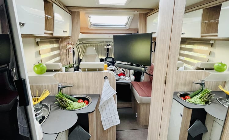 2. DelPi – Luxury mobile home Bürstner Delfin Harmony T726