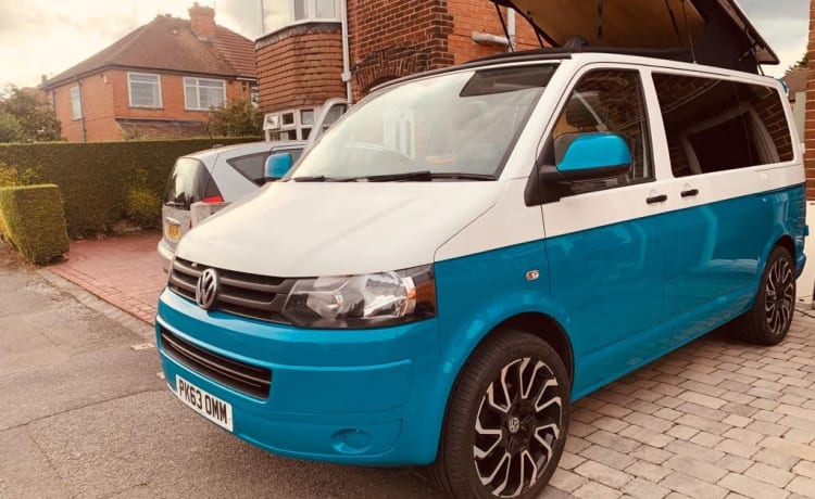 Elsie – Elsie- Beautiful Volkswagen Campervan- Sleeps 4