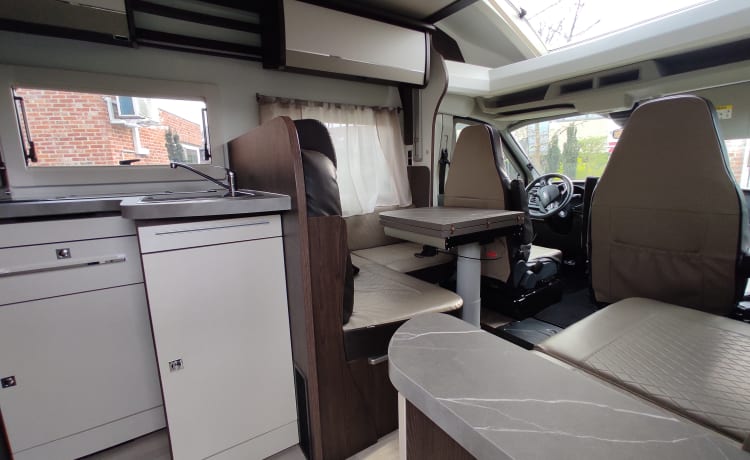 Benny – Nice camper for 4 people from 2022