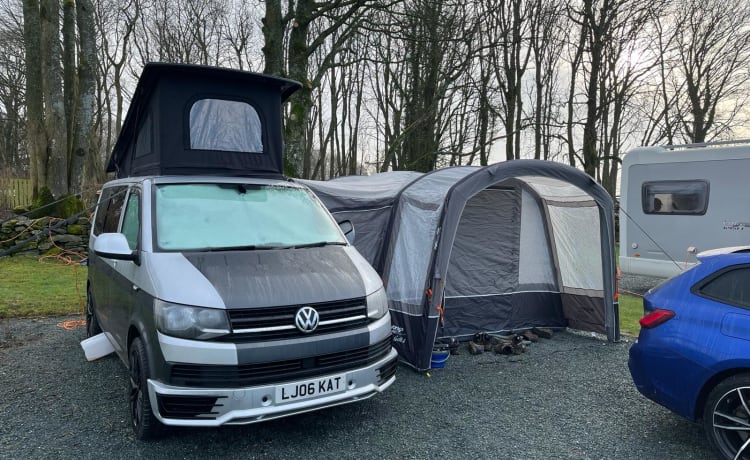 Carlos – 4 berth Volkswagen campervan from 2018