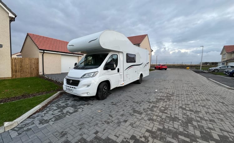 Hamish – Cabane Fiat 5 couchages à partir de 2021