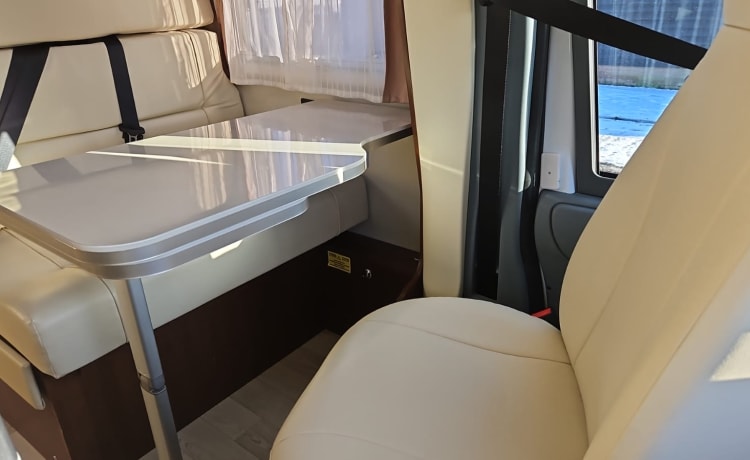 Bellissimo camper elegante per 2+2 persone