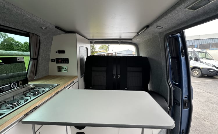 Modern High-Spec 4-Berth VW Campervan!