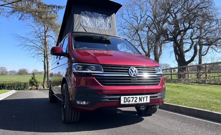 Ruby – Dog Friendly VW Campervan - T6.1 Automatic Gearbox - Insurance included