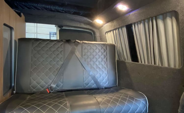 Volkswagen Campervan mit 4 Schlafplätzen ab 2022