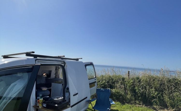 VW Caddy MicroCamper: accogliente e moderno