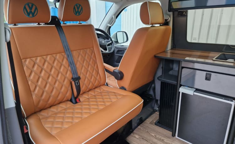 Opal – Nieuw omgebouwde Volkswagen camper