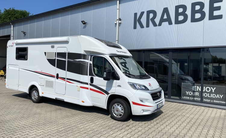 Bono – Family camper with pull-down bed and length beds