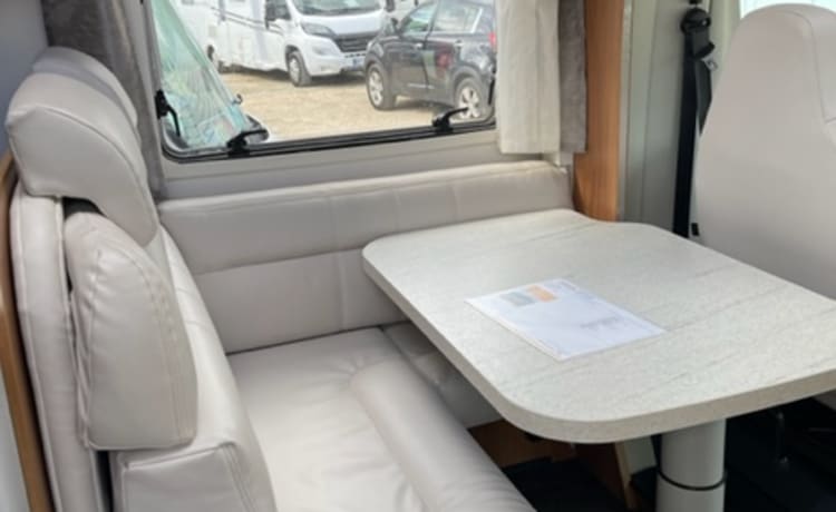 CAMPER DETHLEFFS 4 PERSONEN